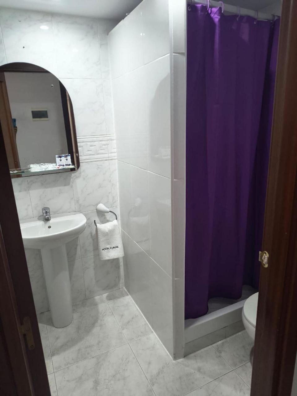 Hostal Europa ตาร์ราโกนา ภายนอก รูปภาพ
